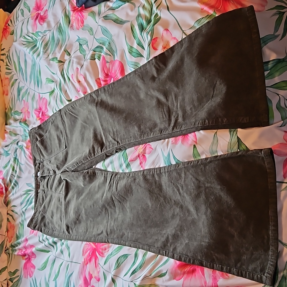 American Eagle Corduroy jeans